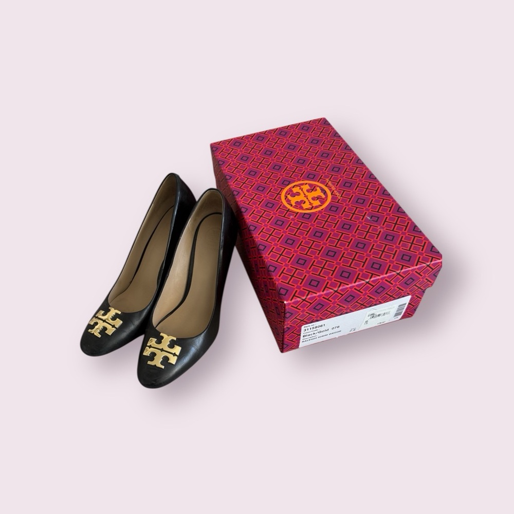 Tory Burch Black Leather Raleigh Wedge Pumps Size 7 1/2 Preowned
